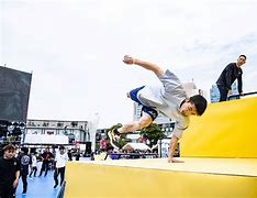 关于全境跑酷挑战,穿越城市建筑的极限冒险的信息 关于全境跑酷挑战,穿越城市建筑的极限冒险的信息