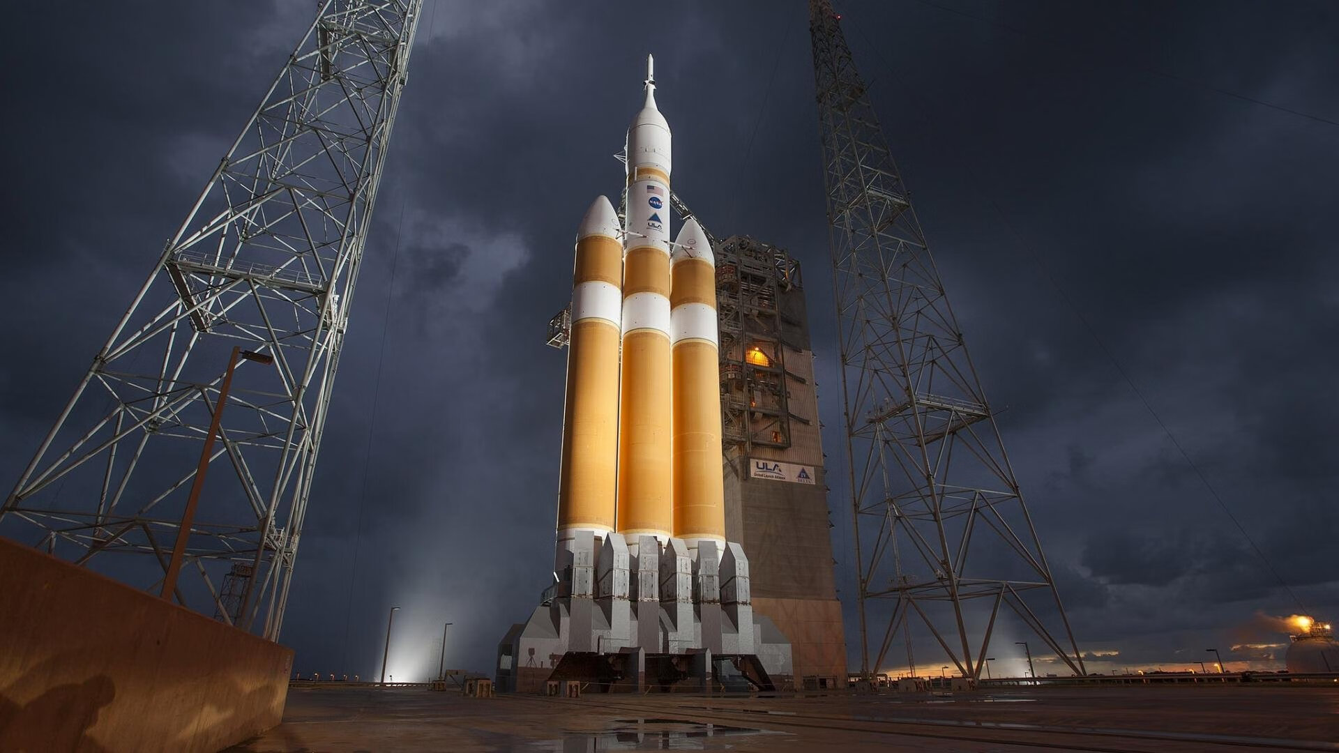 乐鱼电竞在线平台-“黑哨”事件：裁判失误引发全民热议，黑哨是啥意思